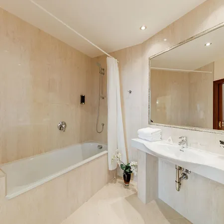 Hotel Louren