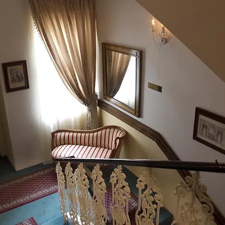 Louren 4* Prague