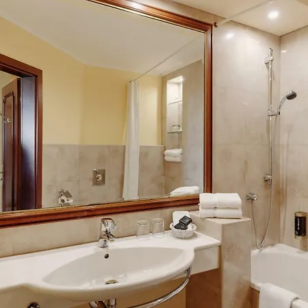 Louren 4* Prague