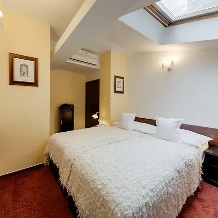 Louren 4* Prague