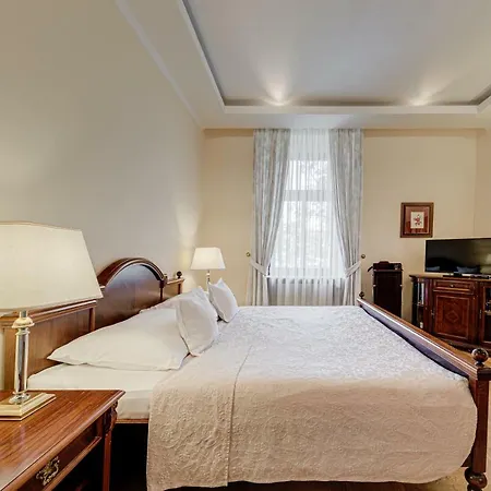 Louren 4* Prague