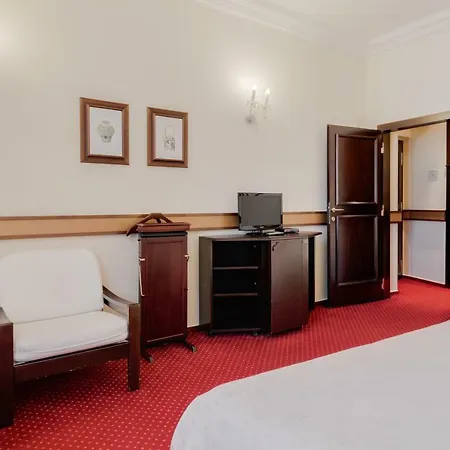 Louren 4* Prague