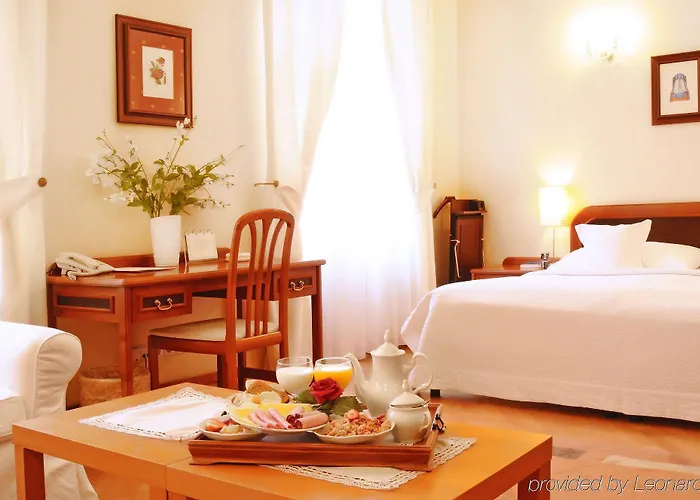 Louren Hotel